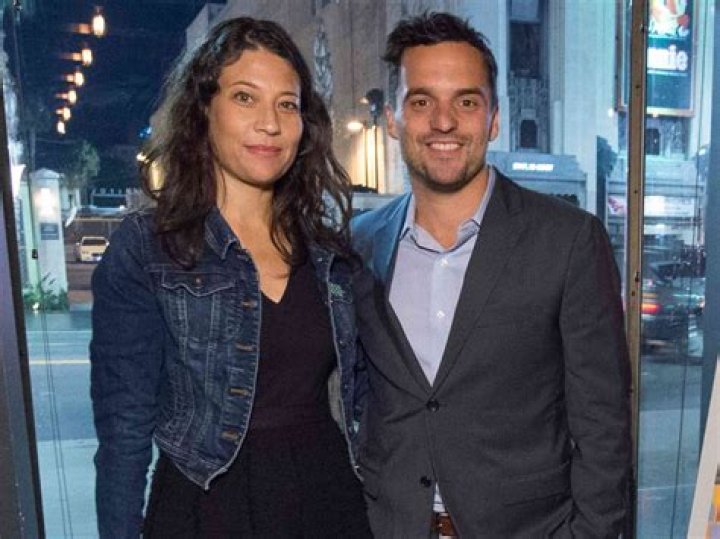 Meet Erin Payne-Celebrity Wife of actor, Jake Johnson!