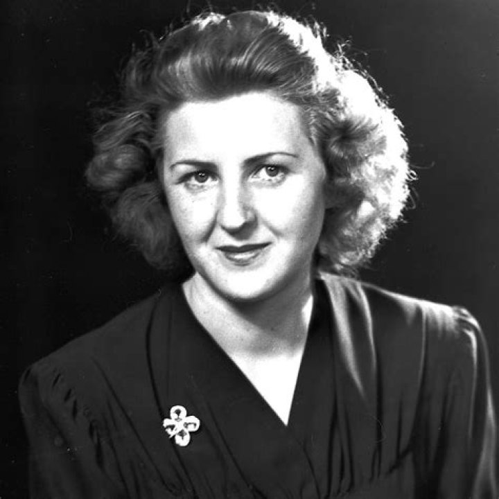Eva Braun - Trivia, Family, Bio