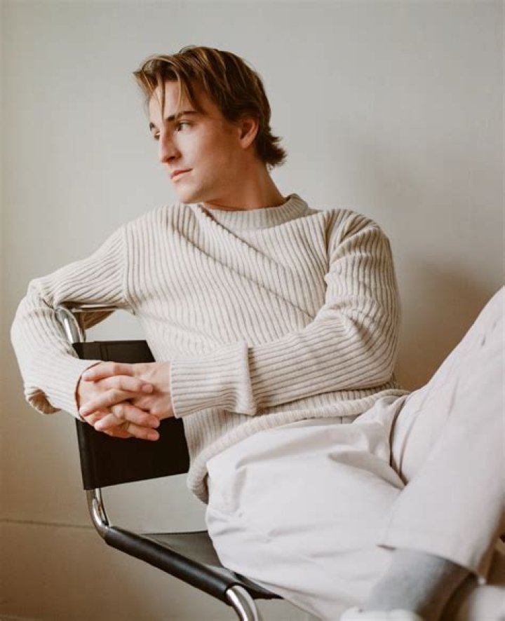 Evan Roderick talks newest Netflix series Spinning Out and time on Arrow