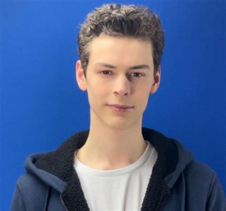 Everett Andres Height, Weight, Net Worth, Age, Birthday, Wikipedia, Who, Nationality, Biography