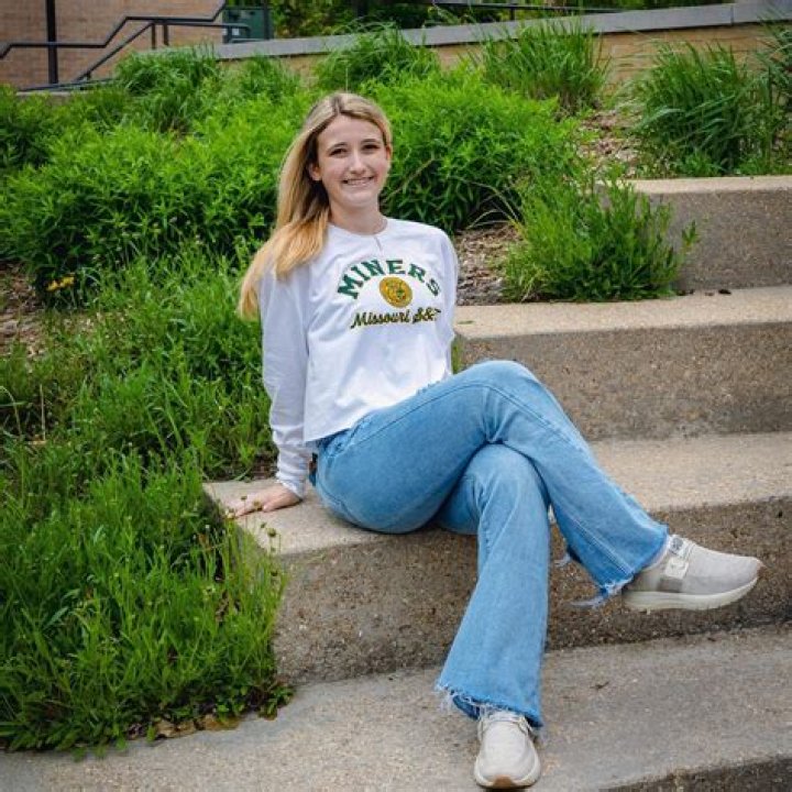 10 Facts About Gabrielle Breuer, Daughter of Dee Breuer