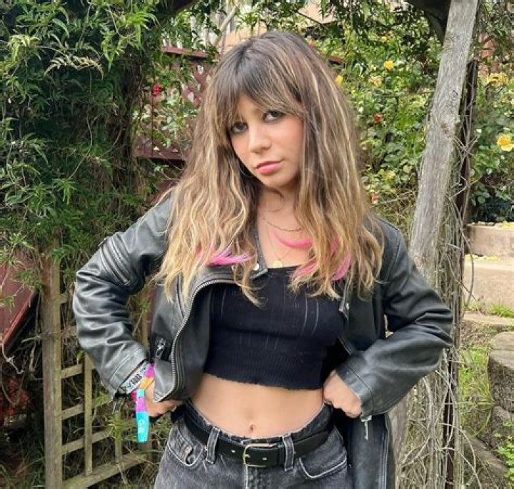 Genevieve Hannelius Pets - Celebrity Pets