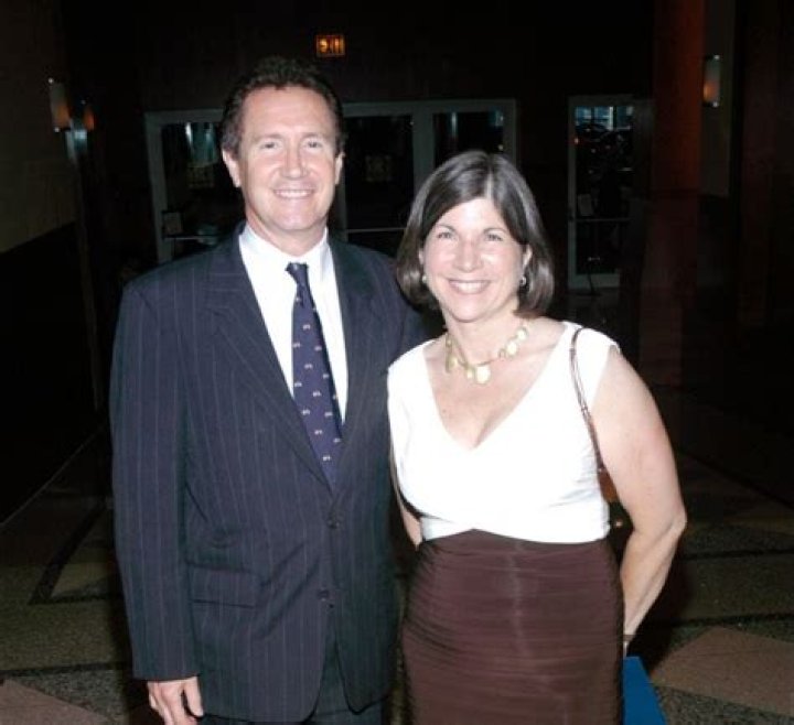 Gerald Krovatin And Anna Quindlen Are At Their 41 Years Of Marriage Relationship.