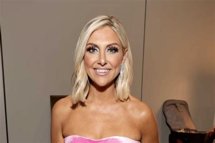 RHOC Star, Gina Kirschenheiter is currently Dating, Travis Mullen after getting Divorce from her Ex-Husband, Matthew Kirschenheiter.