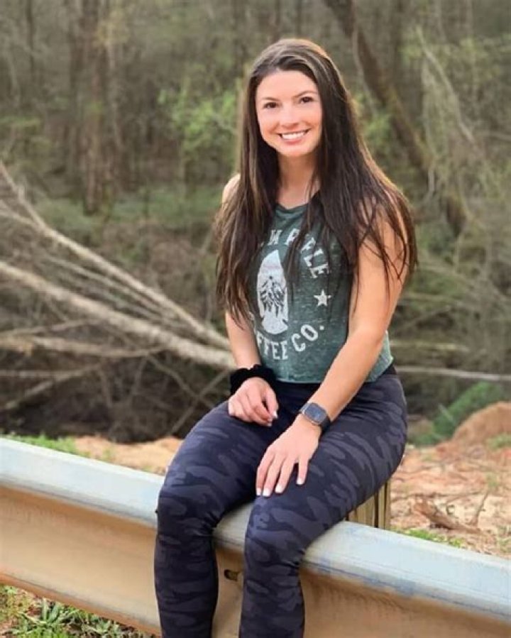 Hannah Barron Bio (Wiki) 