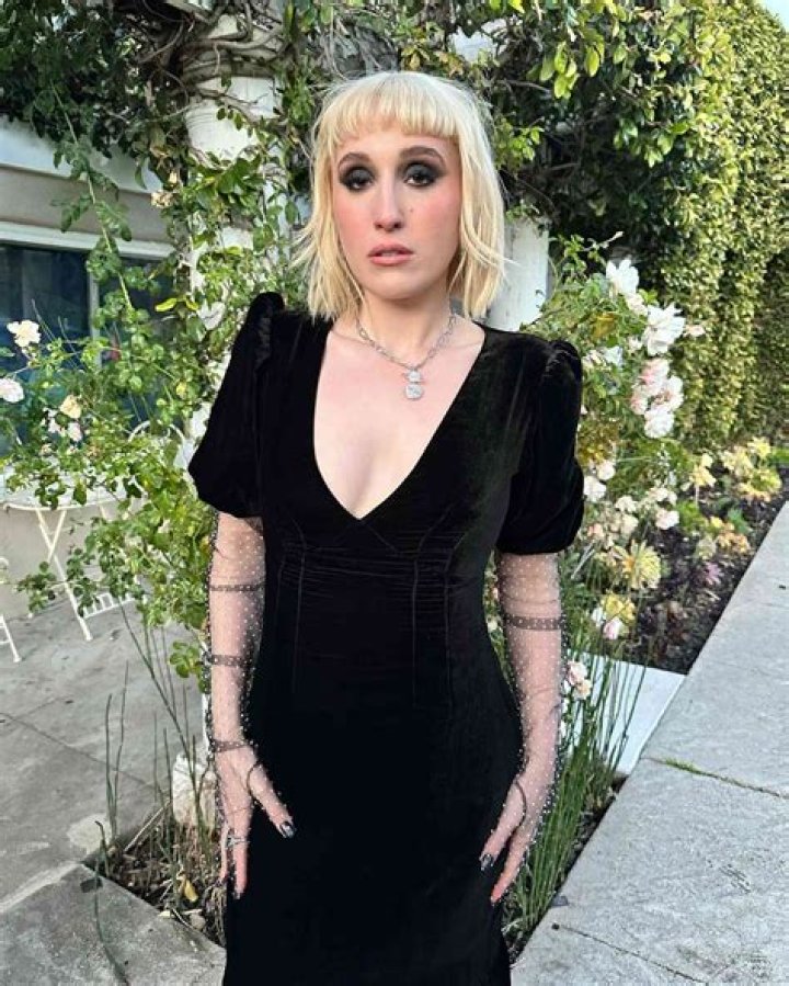 Harley Quinn Smith Net Worth - Wiki, Age, Weight and Height, Relationships, Family, and More