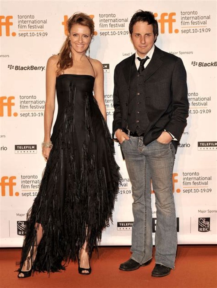 Helene Joy - Age, Family, Bio