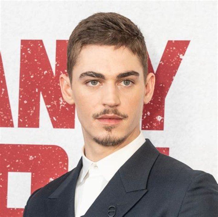 Hero Fiennes Tiffin - Age, Family, Bio