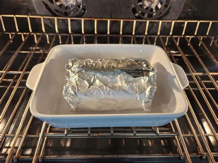 How do you cook frozen tamales in the oven?