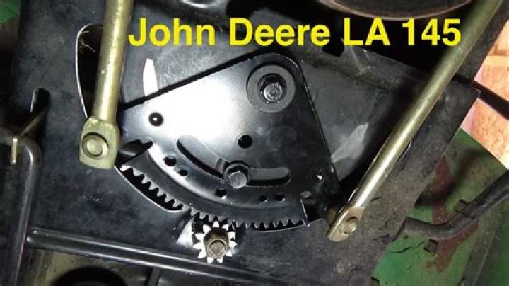 How many quarts of oil does a John Deere la115 take?