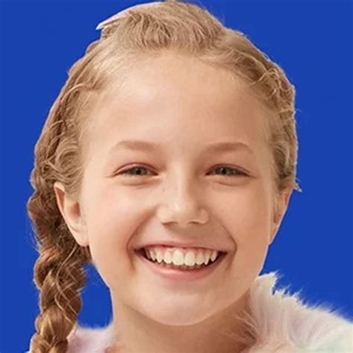 Indi Star | Net Worth, Crush, Boyfriend, Dating, Bio, Parents, Siblings, Sister, Movies & Tv Shows, TikTok, Age