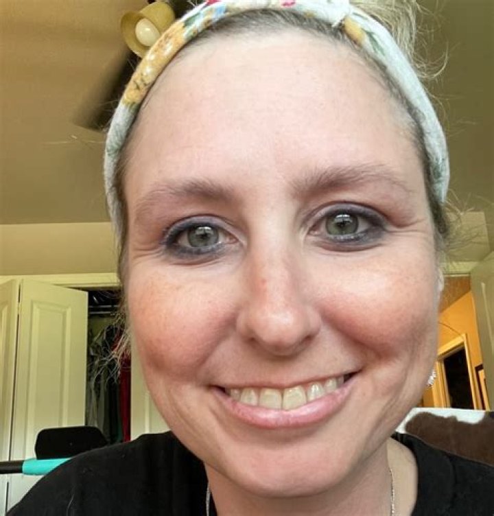 Iowa City: Regan Giesinger Obituary Death Cause And Wikipedia Bio