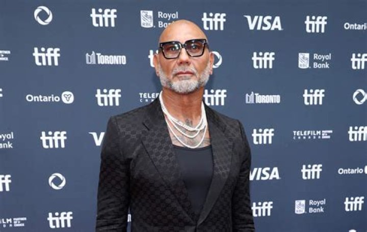 Is Alba Baptista related to David Baptista?