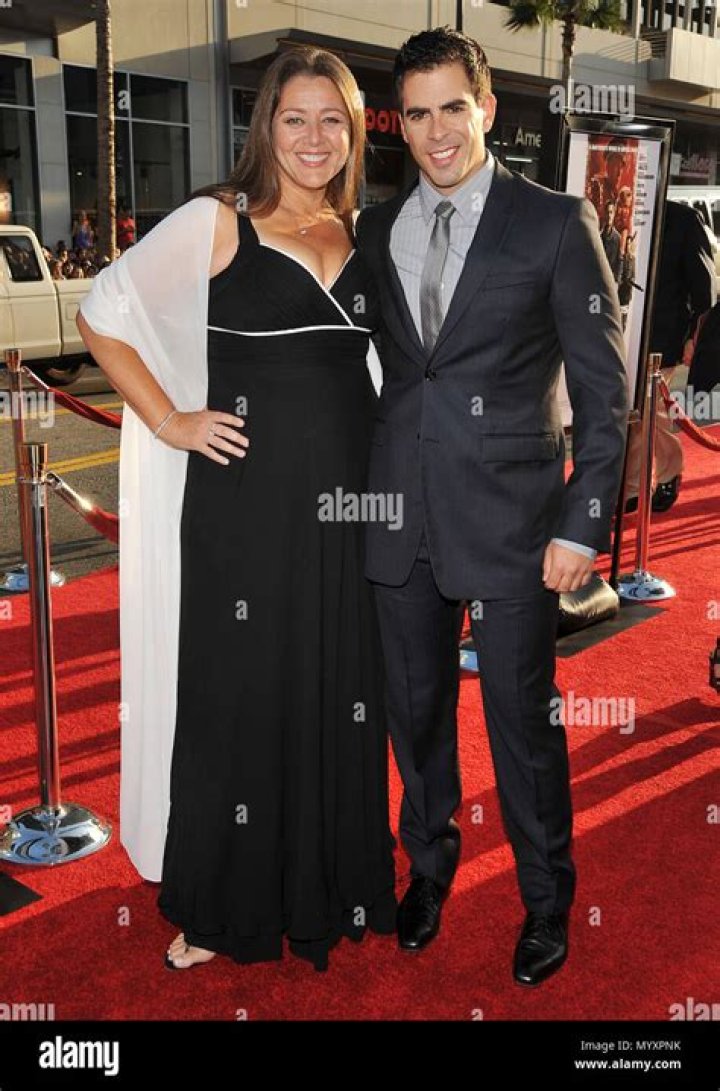 Is Camryn Manheim a lesbian?