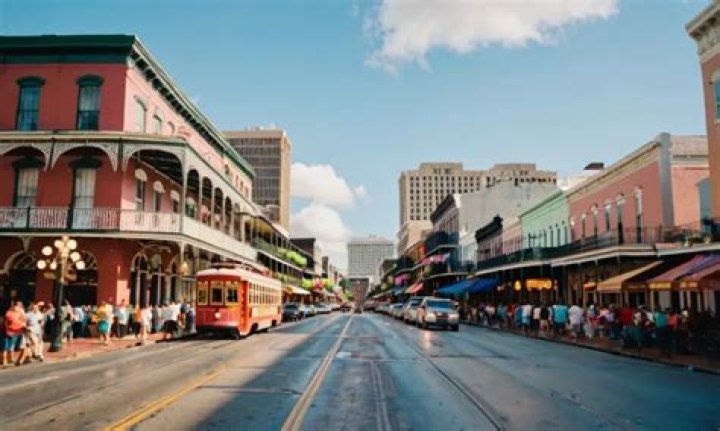 Is Canal Street in New Orleans safe?