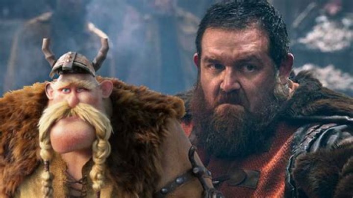 Is Gerard Butler looking too tanned and manorexic?