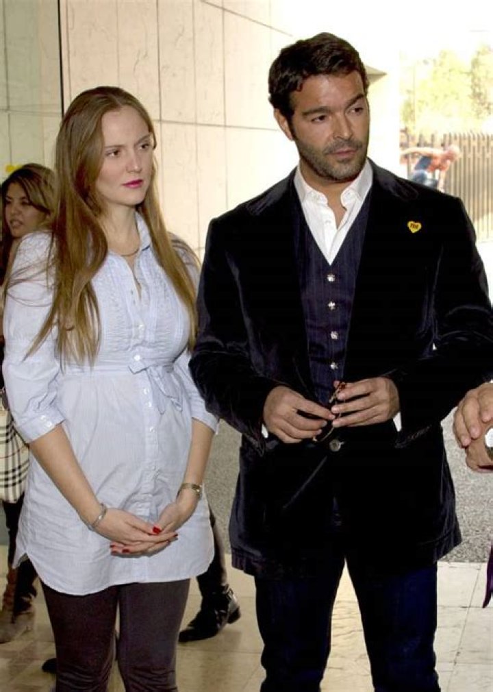 Is Pablo Montero Married to Wife? Or Dating a Girlfriend?