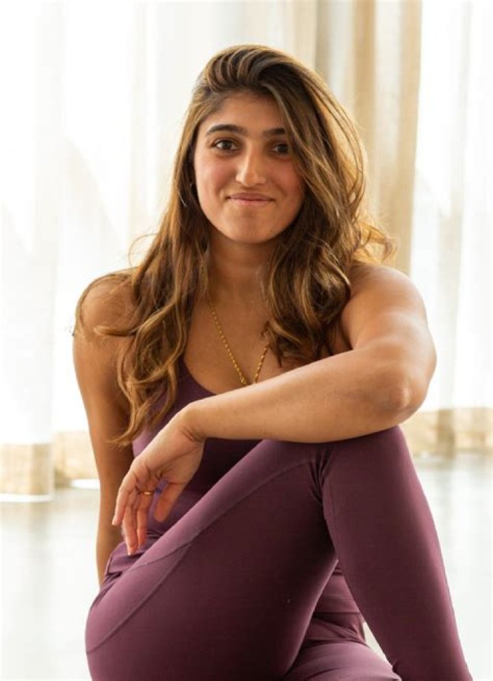 Has Russell Brand fallen under the spell of Guru Singh, a possible scam artist?