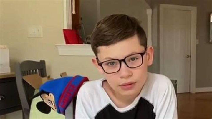 Isaac Elliot Rivera - Age, Family, Bio