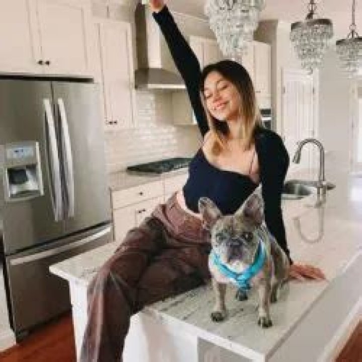 Ivanita Lomeli Pets - Celebrity Pets