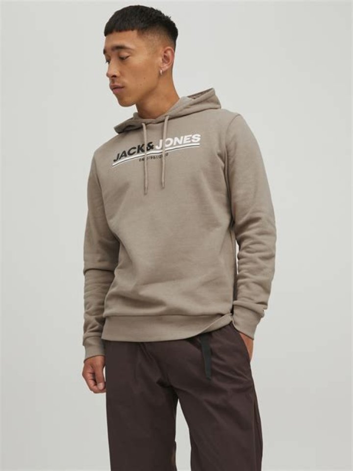 Jack Jones (Guitarist) - Age, Family, Bio