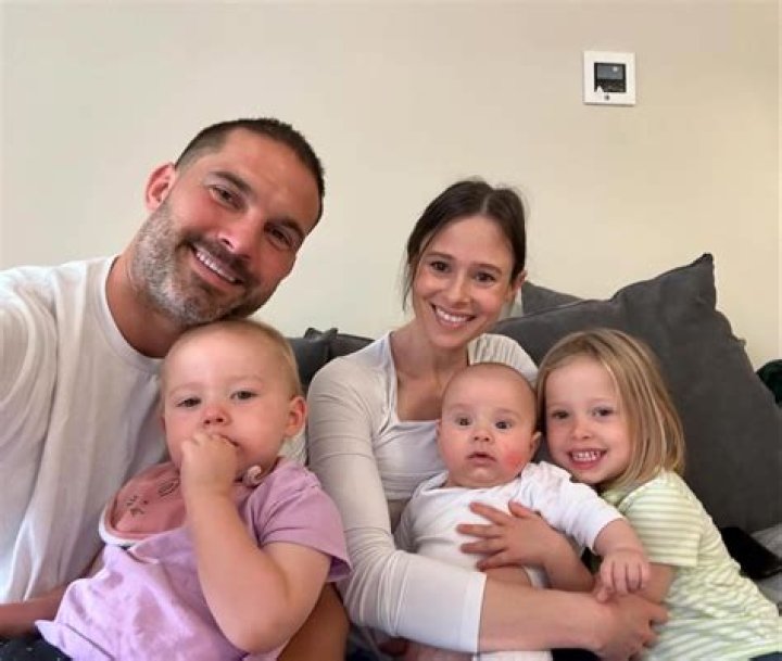 Jamie Jewitt - Age, Family, Bio