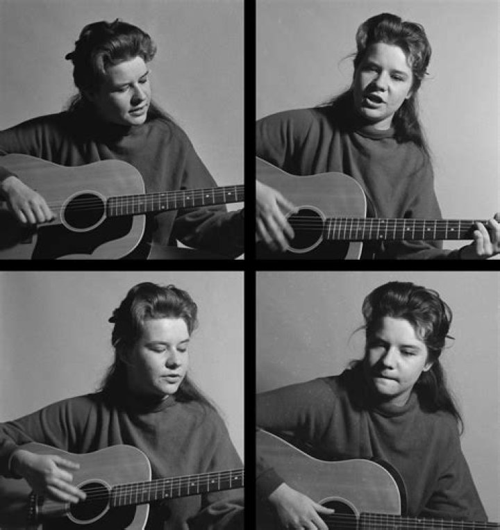 Janis Joplin Height - CelebsHeight.org