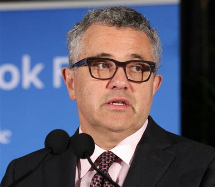 Jeffrey Toobin Net Worth - Wiki, Age, Weight and Height, Relationships, Family, and More