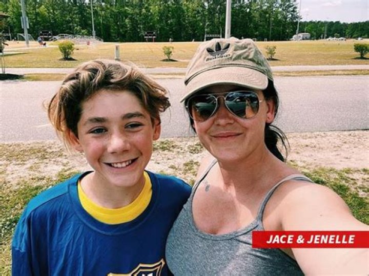 Jenelle Evans Responds to Shocking Online Comments