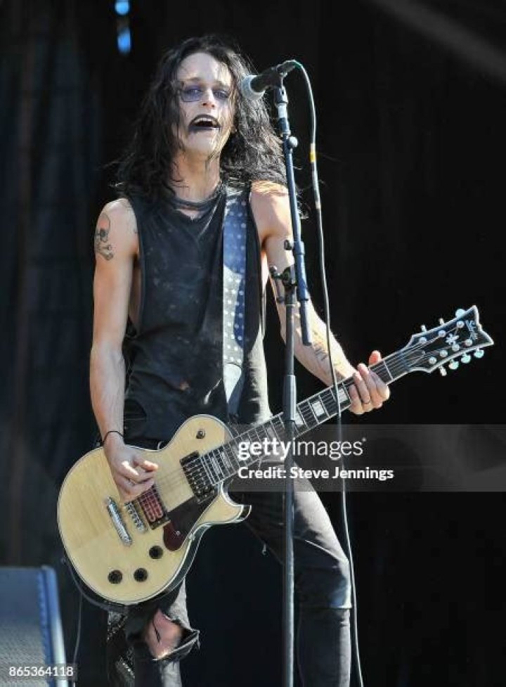 Jeremy Valentyne - Age, Family, Bio