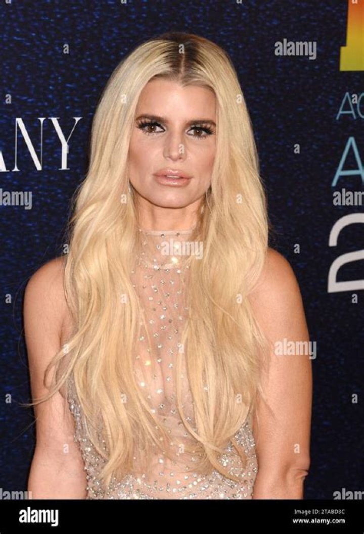 bitchy | Jessica Simpson at the 37th Annual Footwear News Achievement Awards