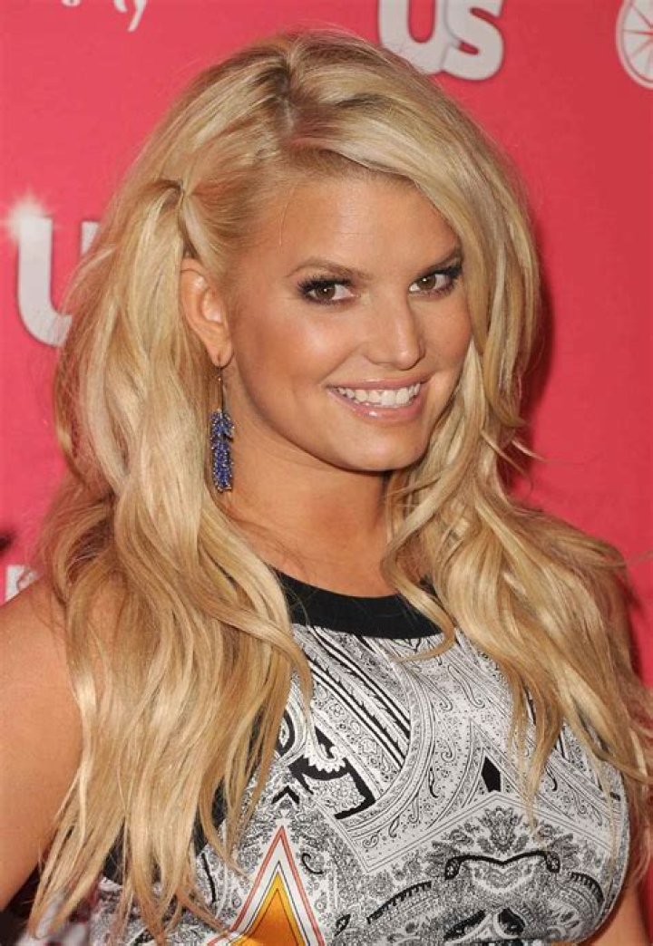Jessica Simpson, an actress and singer has a net worth of $225 million. She is married to Eric Johnson and has three kids.