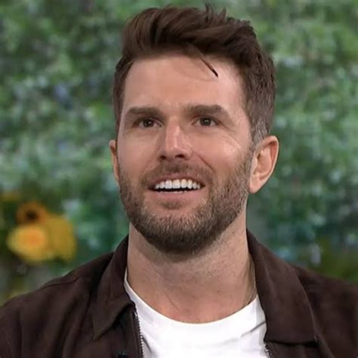 Joel Dommett Bio (Wiki) 