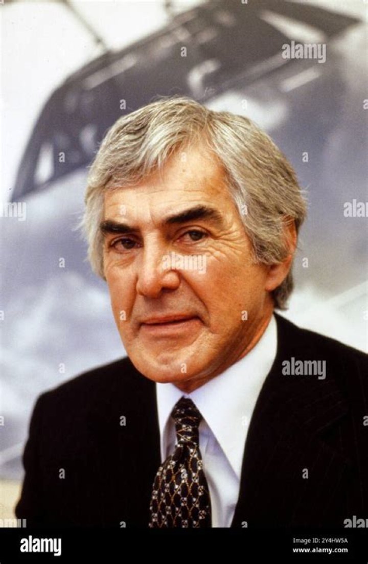 John DeLorean - Trivia, Family, Bio