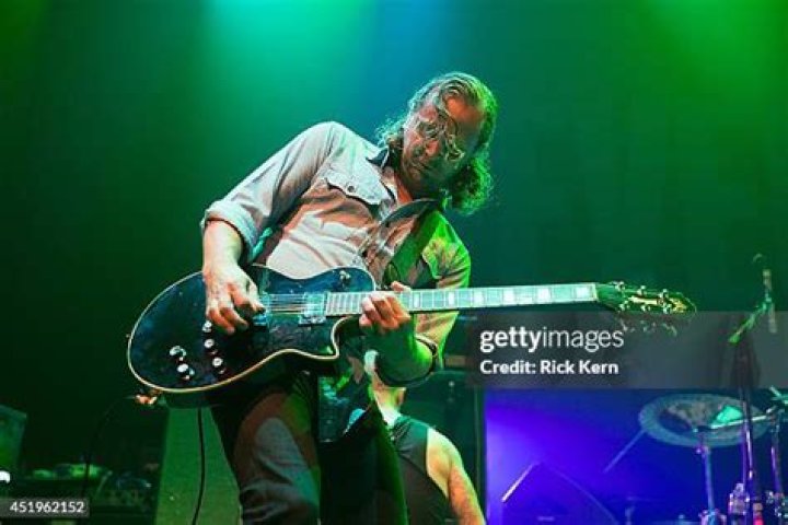 American Musician, Jon Siebels' is former boyfriend of Emily Kinney