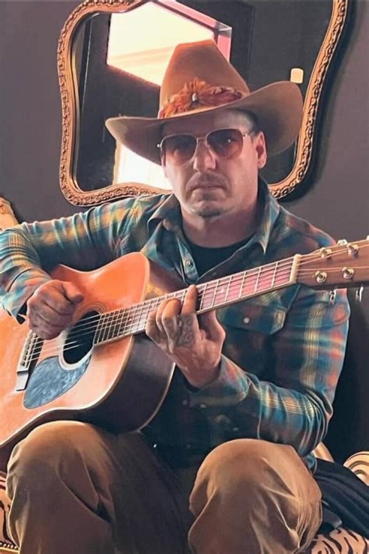 Jon Stone - Age, Family, Bio