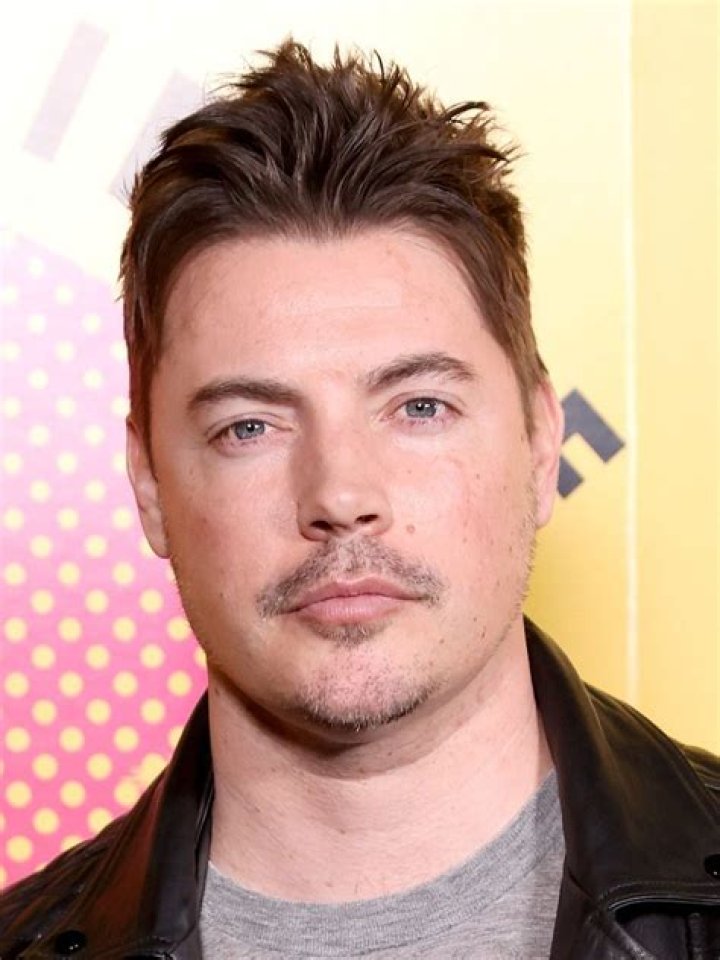Josh Henderson (TV Actor) - Age, Family, Bio