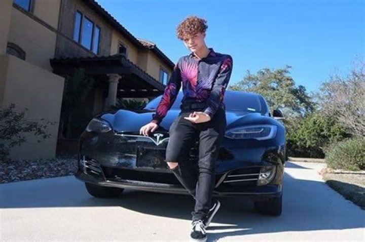 JR Stuber Bio (Wiki) 