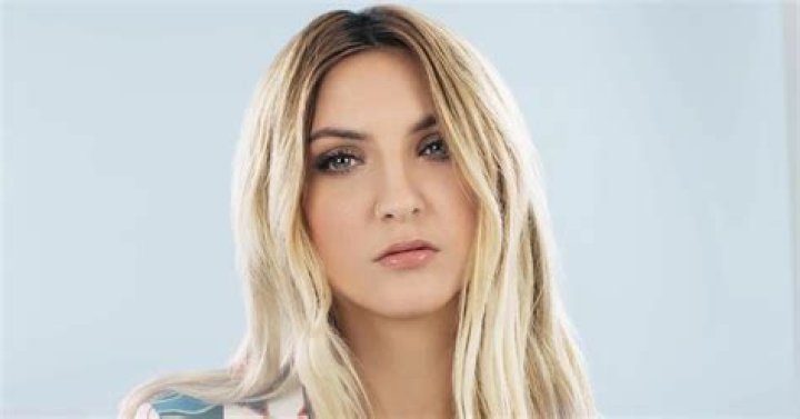 Julia Michaels Bio (Wiki) 