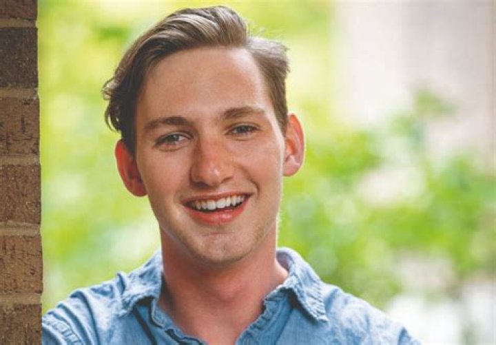 Julia Smith (Blogger) - Age, Family, Bio