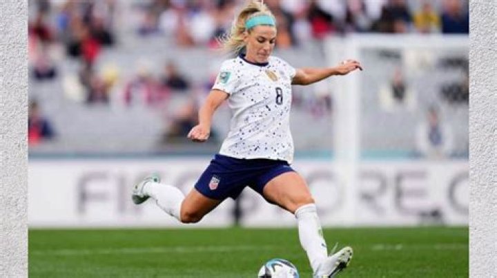 Julie Ertz Bio (Wiki) 