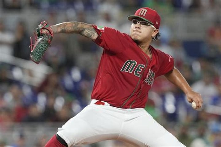 Julio Urias Height, Weight, Net Worth, Age, Birthday, Wikipedia, Who, Nationality, Biography