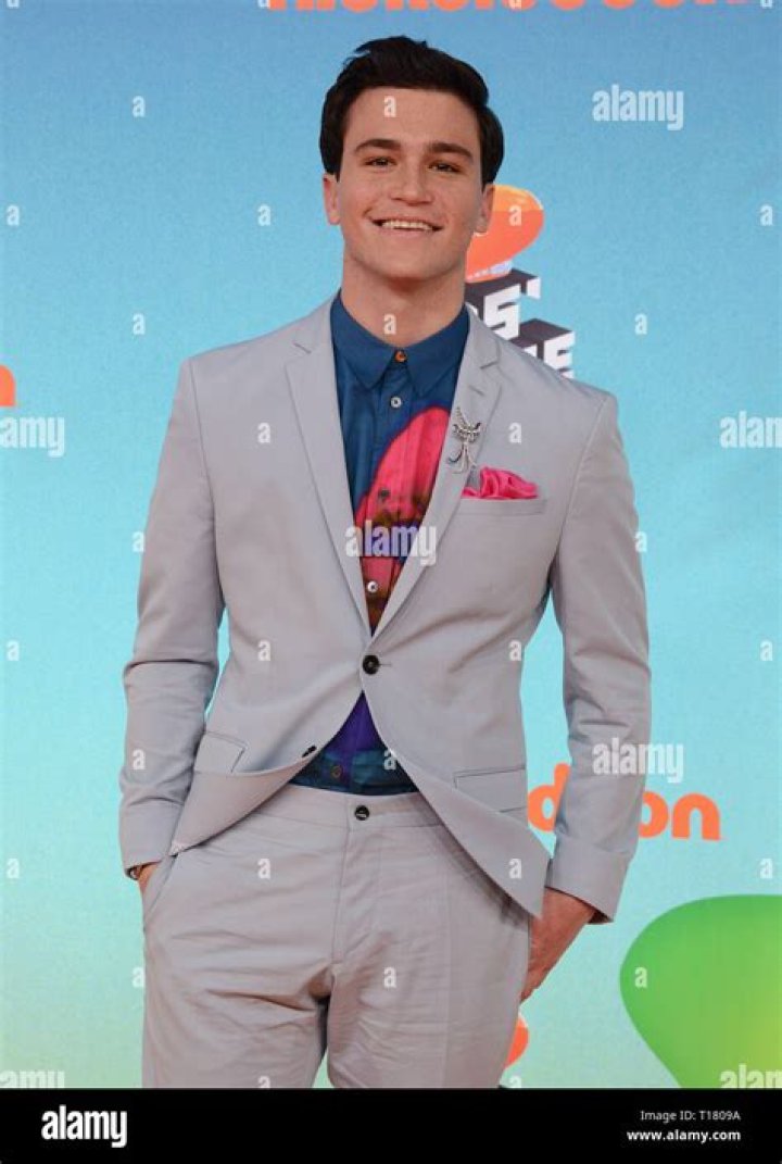 Kalama Epstein - Age, Family, Bio