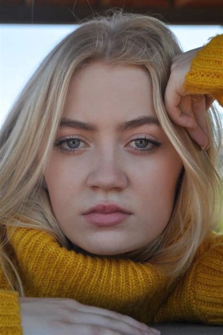 Katie Beth Hall Bio (Wiki) 