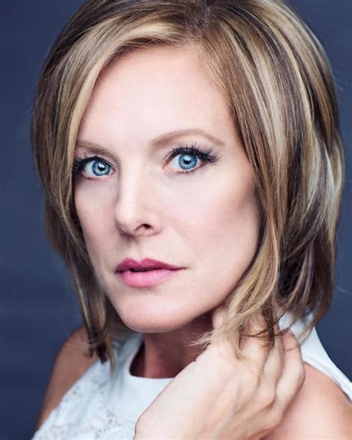 Kelly Hyland - Age, Family, Bio