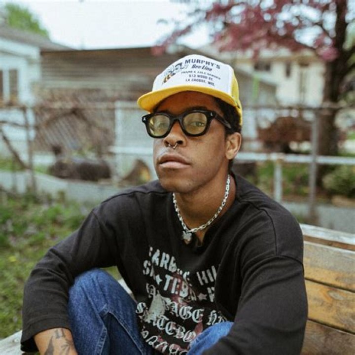 KennyHoopla - Age, Family, Bio