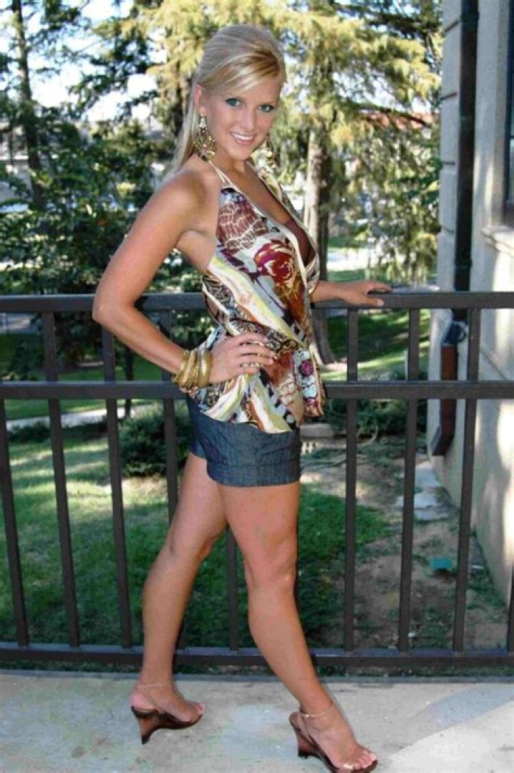 6 Facts About Lacey Minchew