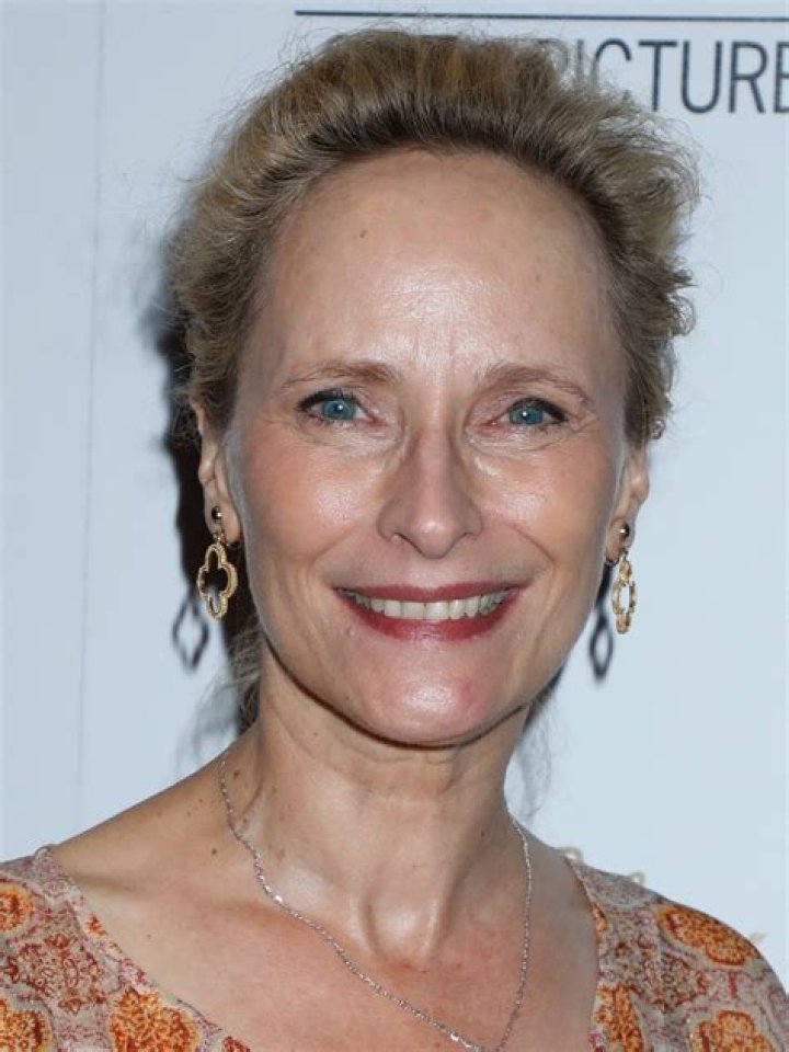 Laila Robins Net Worth - Wiki, Age, Weight and Height, Relationships, Family, and More