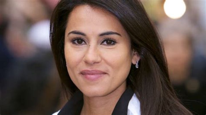 The ABC News & BBC News Journalist, Lama Hasan is a Married Woman. (Bio, Age, Height, Husband, Baby, Salary & Net Worth)