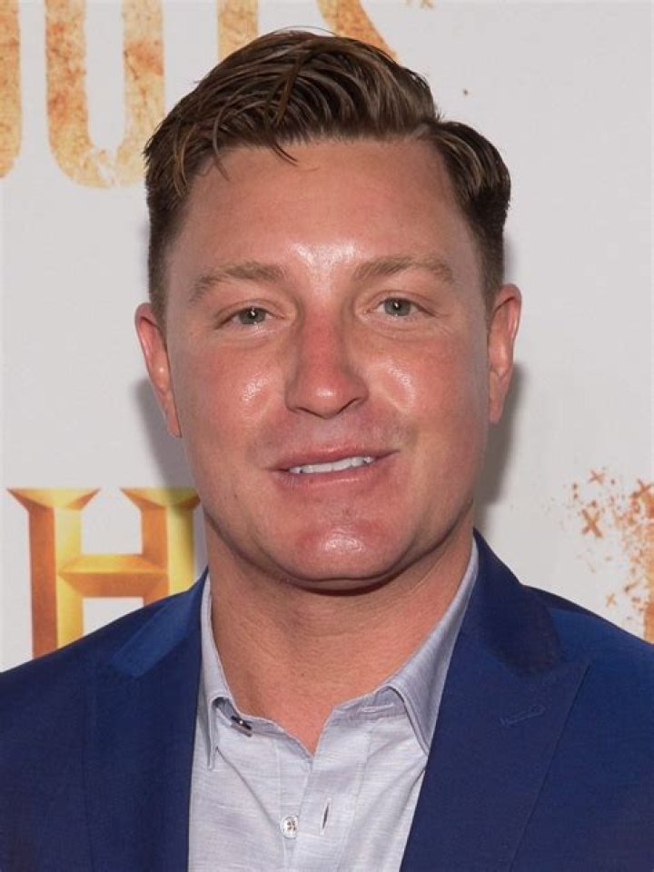 Lane Garrison Net Worth - Wiki, Age, Weight and Height, Relationships, Family, and More